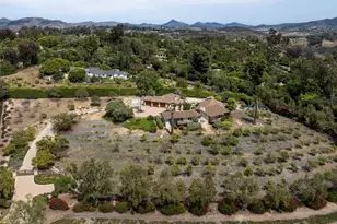 6858 Las Colinas, Rancho Santa Fe, CA 92067 - Photo 3