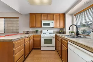 2435 Heatherwood Ct, Escondido, CA 92026 - Photo 15