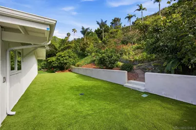  7202 Via Capri, La Jolla, CA 92037 - Photo 35