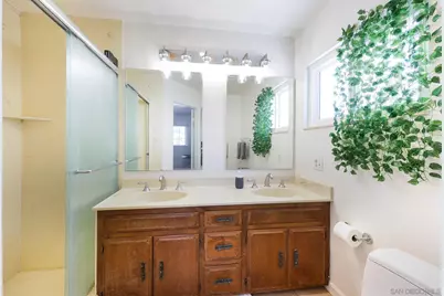  1840 Locust St, San Diego, CA 92106 - Photo 15