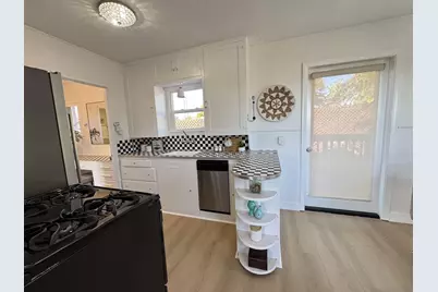  2850 Highland Dr., Carlsbad, CA 92008 - Photo 17
