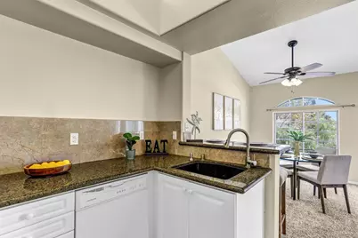  8615 Via Mallorca #B, La Jolla, CA 92037 - Photo 11