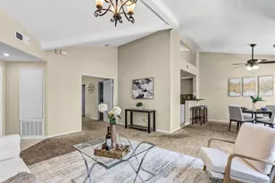 8615 Via Mallorca, La Jolla, CA 92037 - Photo 3