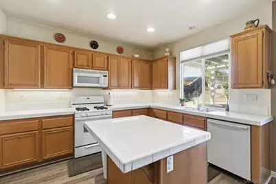  27568 Campana Circle, Temecula, CA 92591 - Photo 5