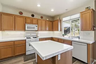 27568 Campana Cir, Temecula, CA 92591 - Photo 5