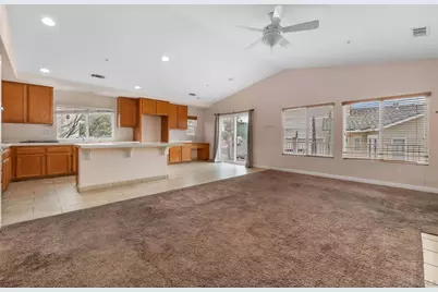  2269 Pointe Pkwy, Spring Valley, CA 91978 - Photo 5