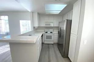 2220 Camino De La Reina, San Diego, CA 92108 - Photo 5