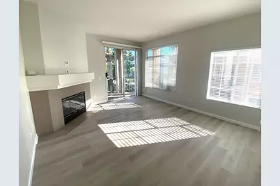  2220 Camino De La Reina #204, San Diego, CA 92108 - Photo 3