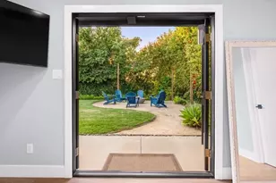 8804 Robinhood Ln, La Jolla, CA 92037 - Photo 23
