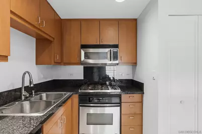  550 15th St #703, San Diego, CA 92101 - Photo 17
