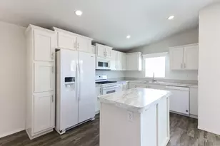 62 Hummingbird Ln, Oceanside, CA 92057 - Photo 9