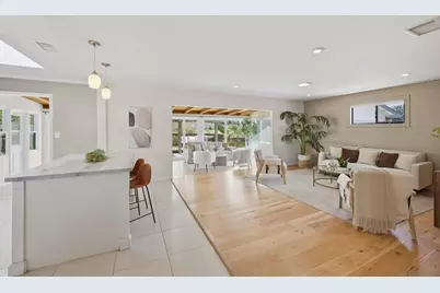  3265 Geddes Dr, San Diego, CA 92117 - Photo 3