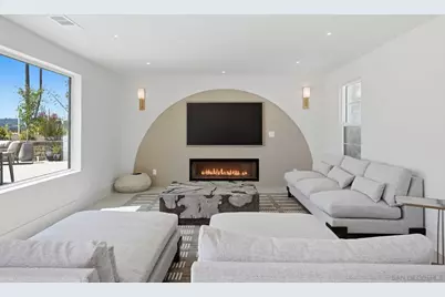  3080 Lloyd, San Diego, CA 92117 - Photo 11