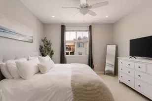 3825 Elijah Ct, San Diego, CA 92130 - Photo 13