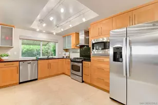 5552 Caminito Herminia, La Jolla, CA 92037 - Photo 7