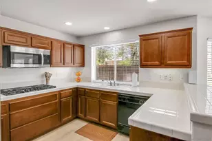 25864 Marco Polo St, Murrieta, CA 92563 - Photo 5