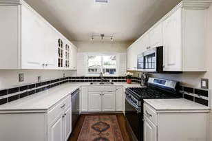 10036 White Pine Ln, Santee, CA 92071 - Photo 9