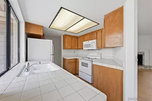 9260 Towne Centre Dr, San Diego, CA 92121 - Photo 7