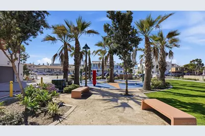  810 Santa Barbara Place, San Diego, CA 92109 - Photo 31
