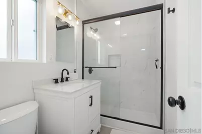  1617 Locust St, San Diego, CA 92106 - Photo 21