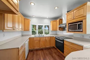 4452 Camrose Ave, San Diego, CA 92122 - Photo 9