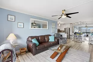1855 Diamond, San Diego, CA 92109 - Photo 3