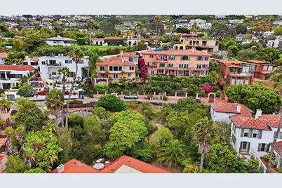  1822 Amalfi St. #1, La Jolla, CA 92037 - Photo 5
