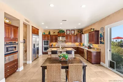  7090 Corintia Street, Carlsbad, CA 92009 - Photo 5
