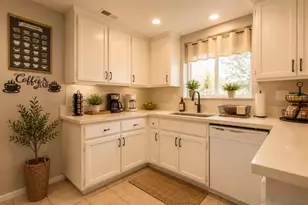 24643 Leafwood Dr, Murrieta, CA 92562 - Photo 9