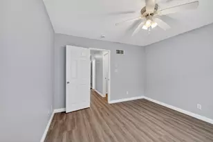 7545 Charmant Dr, San Diego, CA 92122 - Photo 15