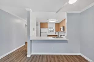 7545 Charmant Dr, San Diego, CA 92122 - Photo 5