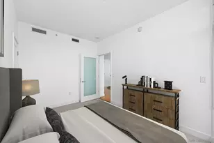 700 W E St, San Diego, CA 92101 - Photo 23