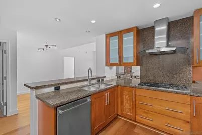  700 W E Street #2905, San Diego, CA 92101 - Photo 15