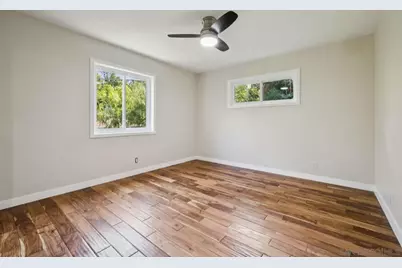  9907 Shadow Hills Dr, Sunland, CA 91040 - Photo 15