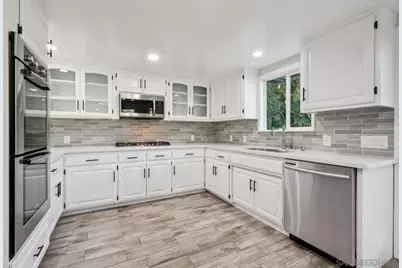 9907 Shadow Hills Dr, Sunland, CA 91040 - Photo 7