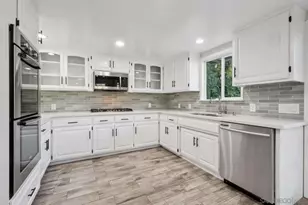 9907 Shadow Hills Dr, Sunland, CA 91040 - Photo 7