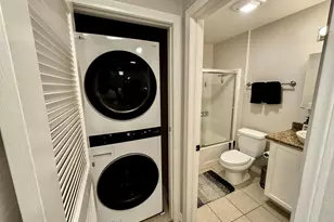 5252 Balboa Arms Dr, San Diego, CA 92117 - Photo 9