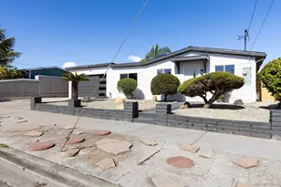 2846 Cedar Rd, Oceanside, CA 92056 - Photo 3