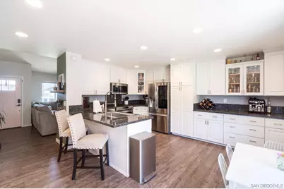  10083 W Glendon Cir, Santee, CA 92071 - Photo 7