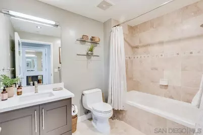 700 W E St #2404, San Diego, CA 92101 - Photo 35