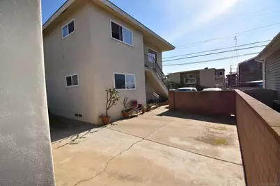  909-911 Chalcedony Street, San Diego, CA 92109 - Photo 9