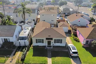 909-911 Chalcedony St, San Diego, CA 92109 - Photo 3