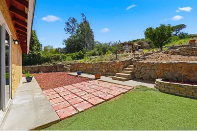  515 Ross Dr, Escondido, CA 92029 - Photo 43