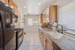 1853 Cathedral Glen, Escondido, CA 92029 - Photo 13