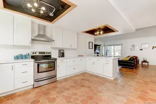 2735 Waterbury Way, Carlsbad, CA 92010 - Photo 9