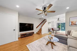 8726 Villa La Jolla Dr, La Jolla, CA 92037 - Photo 3