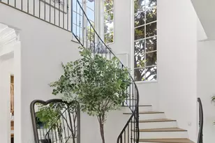 9643 Claiborne Square, La Jolla, CA 92037 - Photo 21