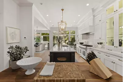  9643 Claiborne Square, La Jolla, CA 92037 - Photo 15