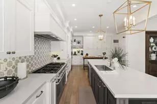 9643 Claiborne Square, La Jolla, CA 92037 - Photo 13