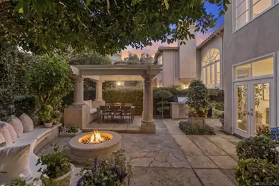  9643 Claiborne Square, La Jolla, CA 92037 - Photo 33